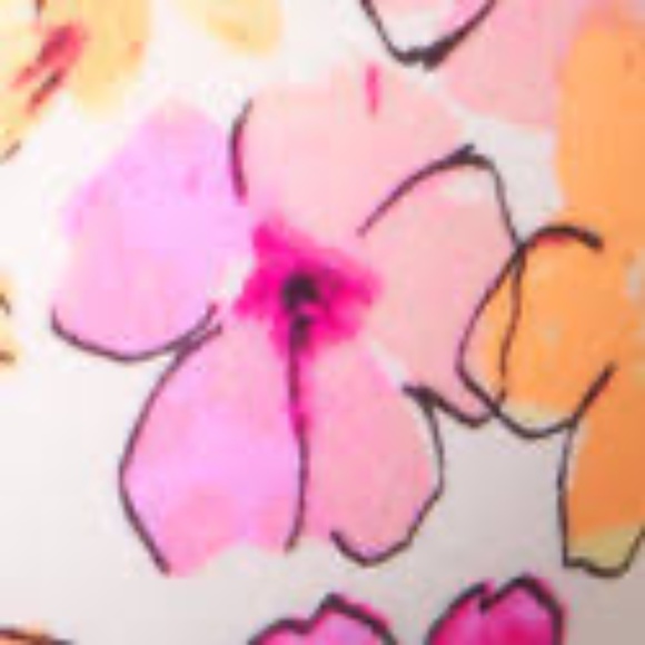 VS PINK • Wear Everywhere Floral T-Shirt Bra - Picture 8 of 8